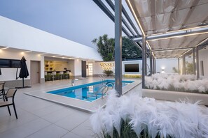 Utomhuspool