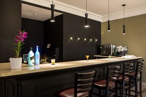 Bar (on property) - The World Hotel by Wecare Hosting (São Paulo)