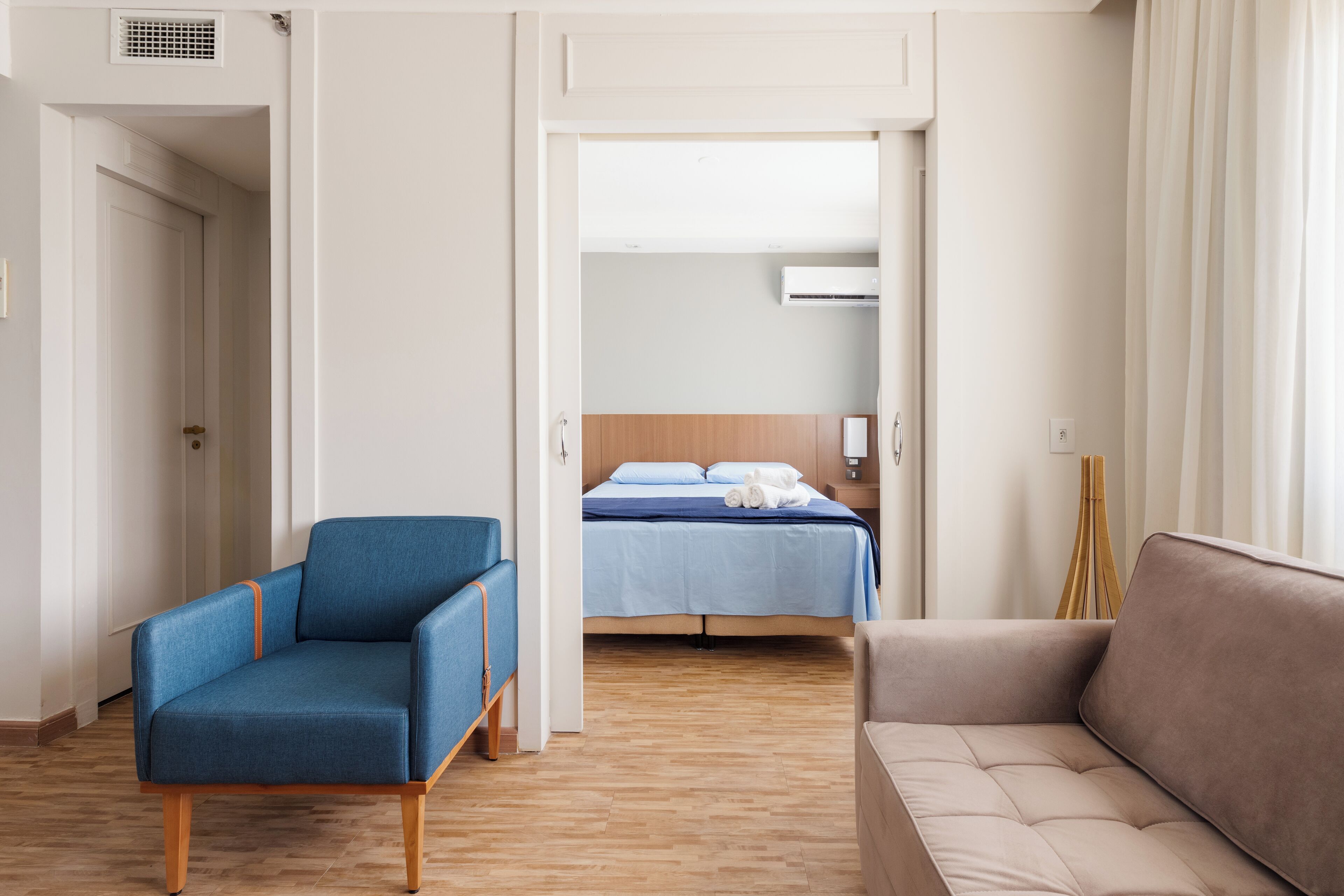 Deluxe Apartment, City View | Interior