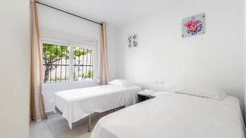 Iron/ironing board, free WiFi