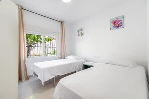 Iron/ironing board, free WiFi - CASA LAS CALAS  (Torrevieja)