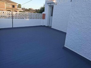 Comfort Apartment, Balcony, Partial Sea View | Property grounds - CASA LAS CALAS (Torrevieja)