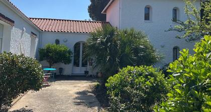 Guest Room Sous le Pin “Room 1” with Shared Terrace, Wi-Fi, and Air Conditioning!