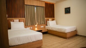 9 Schlafzimmer, Internetzugang, Bettwäsche