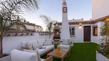 Apartamento (5 Bedrooms) | Terraza o patio