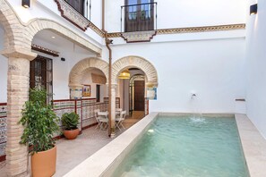Outdoor pool - Exclusive 5 Rooms Traditional House in Cordoba. Casa San Pedro (Córdoba)