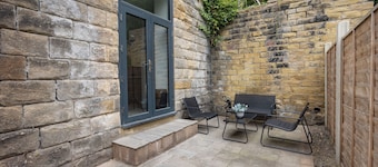 Lovely 2-bedroom apartment in Leeds perfect for your city stay