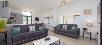 Lovely 2-bedroom apartment in Leeds perfect for your city stay