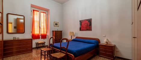 2 bedrooms, iron/ironing board
