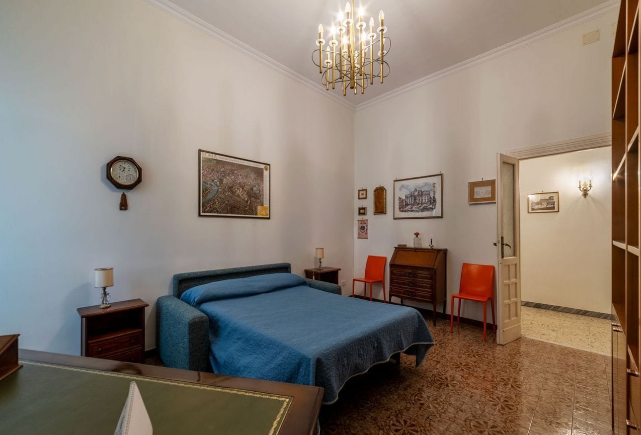 2 bedrooms, iron/ironing board