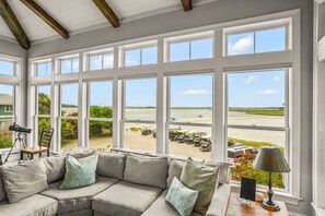 TV, offices - 517 Tarpon Blvd - The Sunset Fripp (Fripp Island)