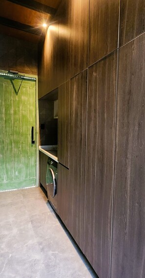 Casa | 4 quartos, acesso à internet de alta velocidade