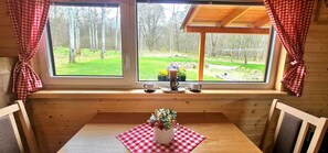 Dining - Příroda ti otevře srdce a pohladí tvou mysl (Varnsdorf)