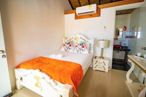 Classic Double or Twin Room - ISLA LIZAMAR CARIBBEAN EXPERIENCIA (Rosario Islands)