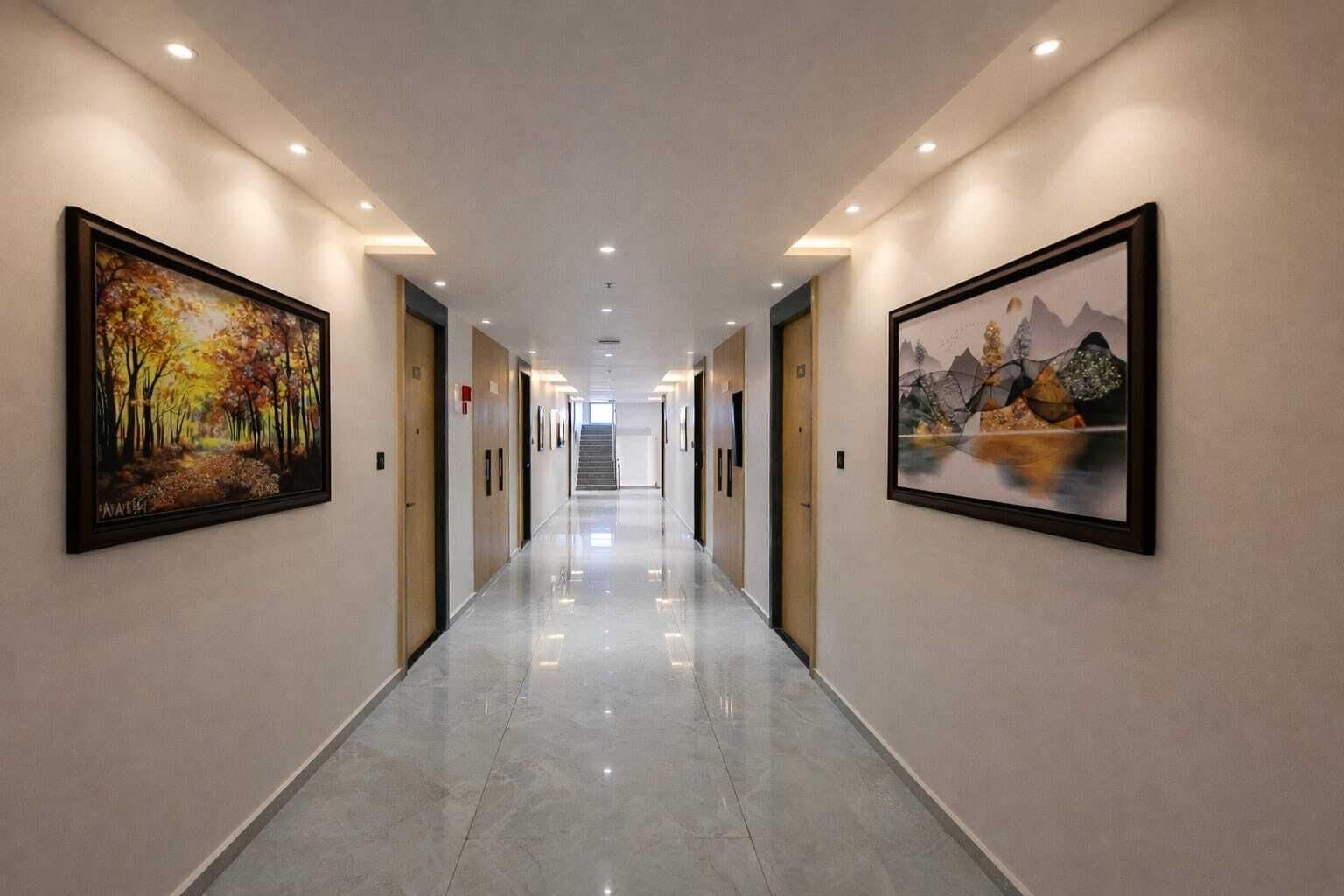 家庭四人房 | 办公桌、隔音、免费 WiFi