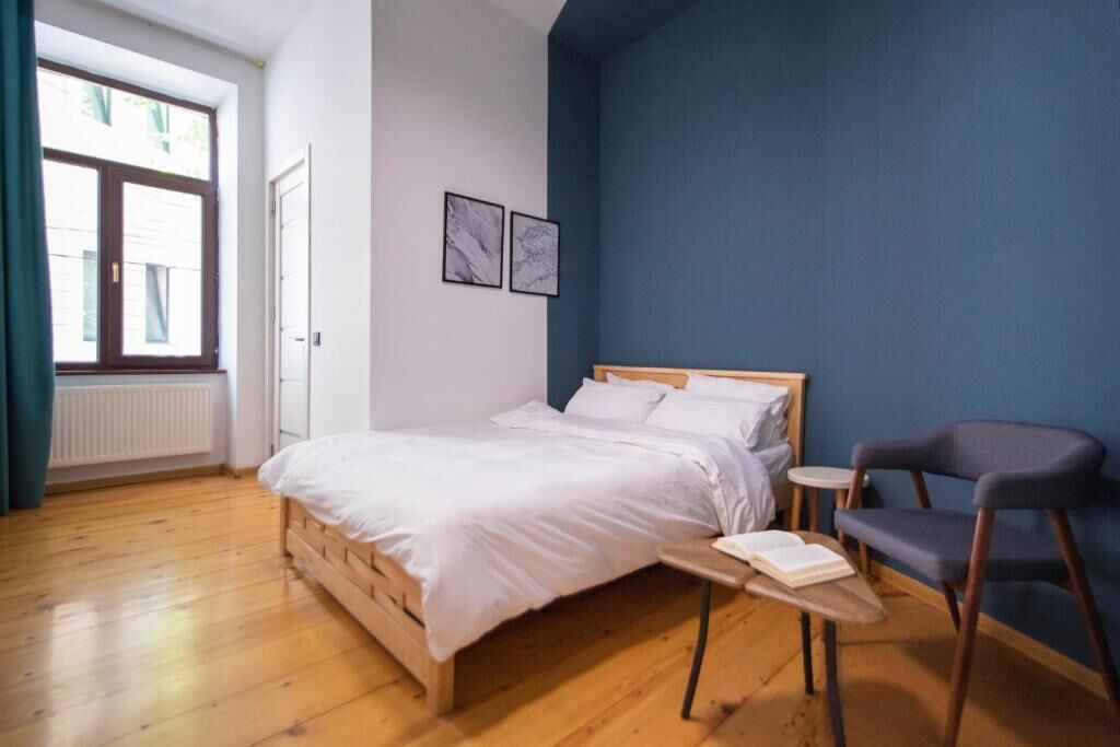 Habitación clásica doble, vistas al patio | Cortinas opacas, tabla de planchar con plancha, wifi gratis