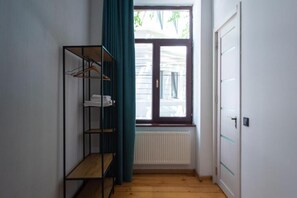 Habitación clásica doble, vistas al patio | Interior