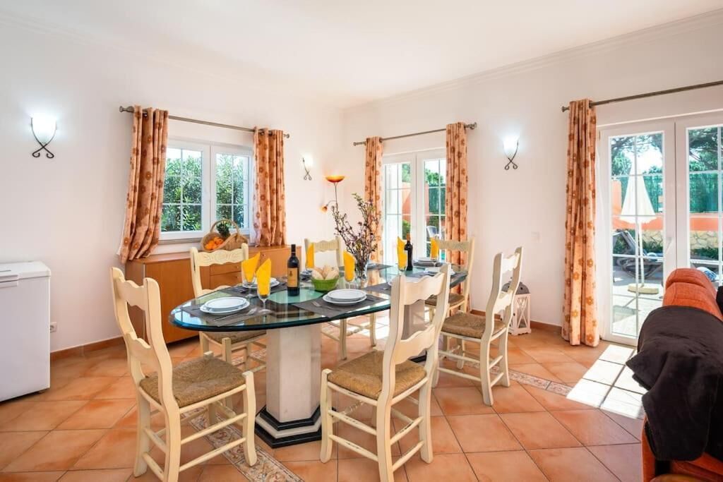 Family Villa, Garden View | Dining