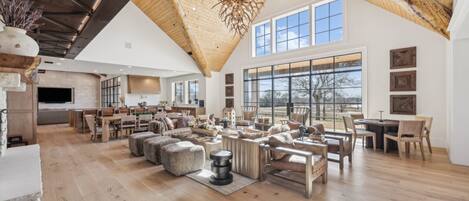 Smart-TV, peis, videospill og bordtennis