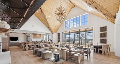 Above Seven Points Ranch | Two Wings | Bowling | Pool | Lake | 1000 Acres