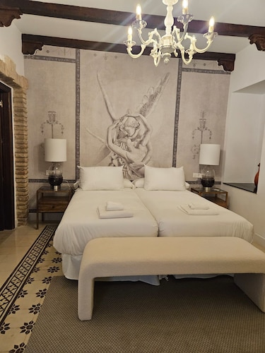 Exclusive 5 Rooms Traditional House in Cordoba Casa San Pedro