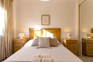 2 Schlafzimmer, Bügeleisen/Bügelbrett, WLAN, Bettwäsche