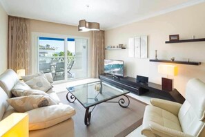 Smart TV, DVD player - Apartment Playa del Duque Gaviotas in Puerto Banus (Marbella)
