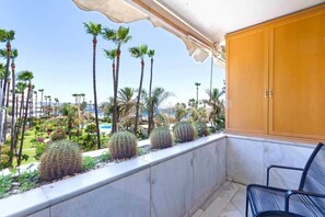 Terrace/patio - Los Granados Puerto Banus apart on the Beachfront (Marbella)