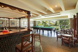 Bar (on property) - Los Granados I Puerto Banus Marbella beach front. (Marbella)