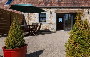 Outdoor dining - Gîte Ker An Creac'h - Between land and sea (Langoat)