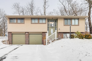 House (4 Bedrooms) | Interior - Remote-work Ready: Family Home Near Pittsburgh (Monroeville)