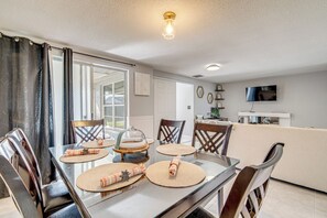 House (3 Bedrooms) | Interior - 6 Mi to Hudson Beach! Pet-friendly Retreat w/ Yard (Port Richey)
