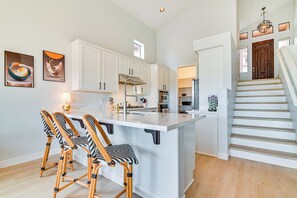 Interior - Pool Access: Mtn-view Getaway in Fountain Hills! (Fountain Hills)