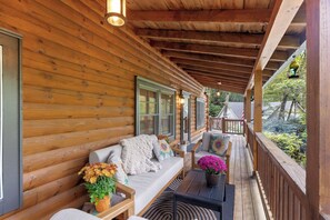 House (3 Bedrooms) | Interior - Golf Club, Pool & Hiking! Wooded Cashiers Escape (Cashiers)