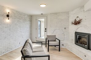 House (3 Bedrooms) | Interior - Home w/ Pickleball Court, 3 Mi to Nevada Speedway! (Nevada)