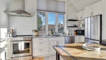 House (1 Bedroom) | Interior