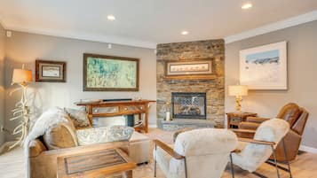 Apartment (4 Bedrooms) | Depan hartanah