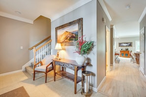 Interior - Upscale Retreat at Loon Mountain! Family Townhome (Lincoln)