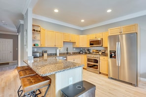 Interior - Upscale Retreat at Loon Mountain! Family Townhome (Lincoln)