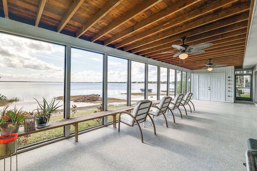 Water Access + Beach Area: Crooked Lake Escape - Florida