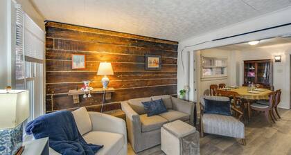 WFH Space & Yard! Walkable Lancaster Row Home