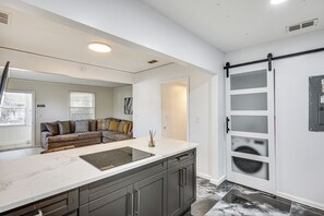 House (2 Bedrooms) | Interior - 6 Mi to Dtwn Entertainment! Stylish JAX Abode (Jacksonville)