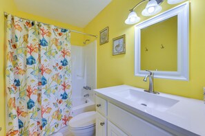 Apartment (2 Bedrooms) | Interior - Walk to Beach & Rick Seltzer Park! PCB Getaway (Panama City Beach)