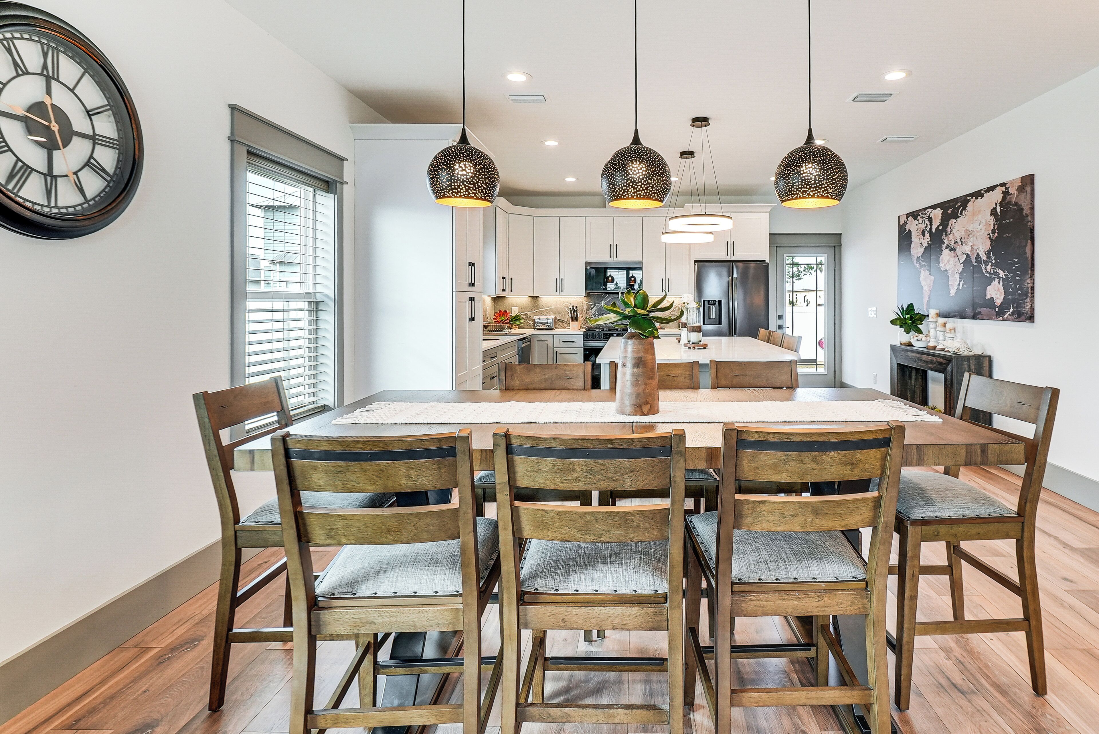 House (5 Bedrooms) | Interior