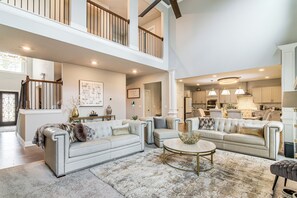 Interior - 9 Mi to Mystic Falls Tours! Spacious Group Getaway (Covington)