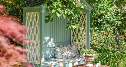 Casa Toscana with Private Garden, Balcony, and Wi-Fi