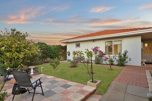 Terrace/patio - The Ducks Nest (Shoalwater)