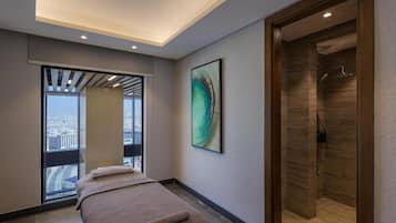 Body treatments, hydrotherapy, aromatherapy, hot stone massages