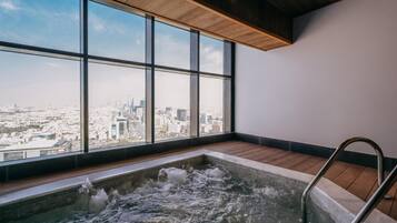 Body treatments, hydrotherapy, aromatherapy, hot stone massages