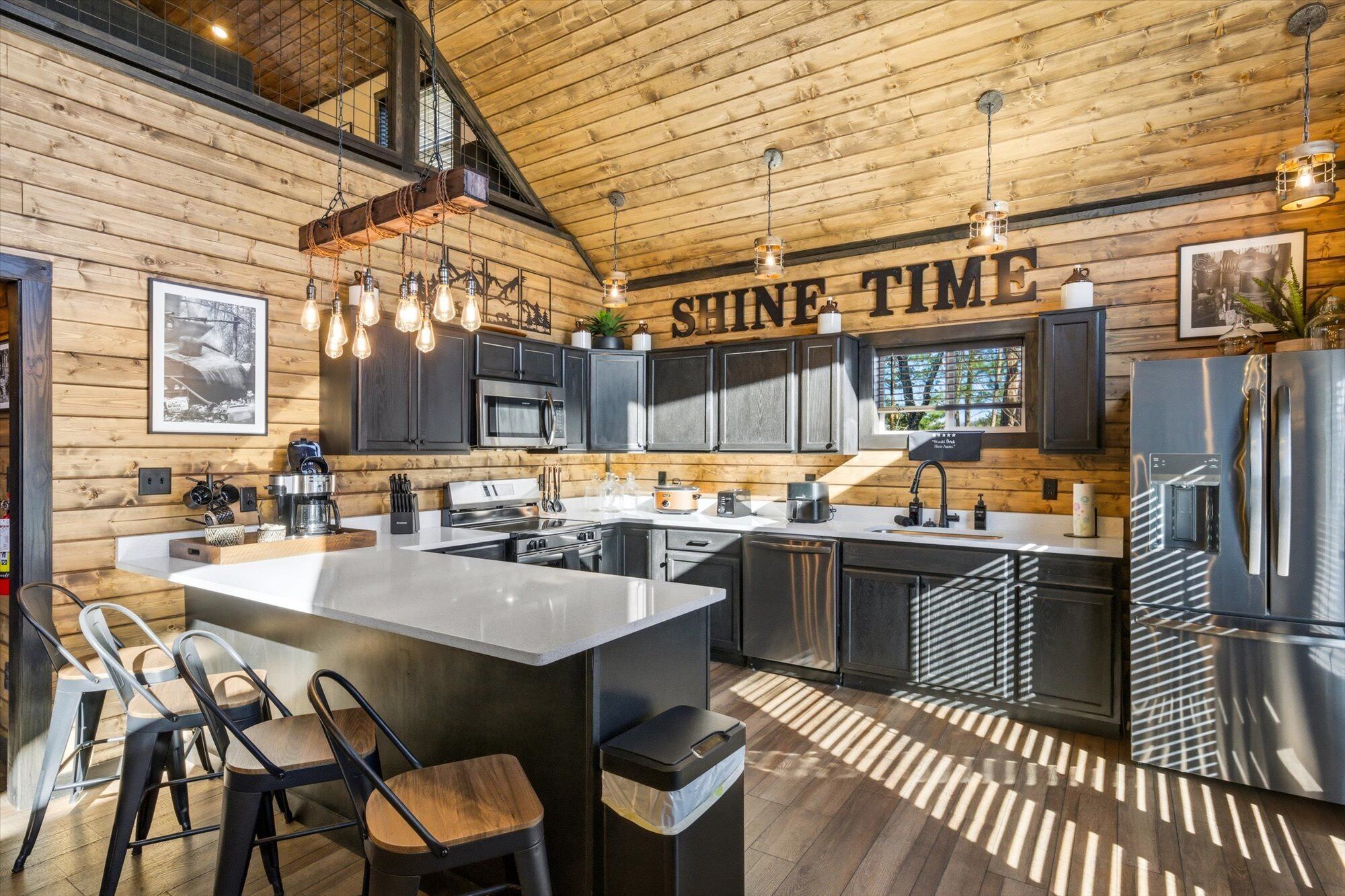 雪櫃、微波爐、焗爐、爐具